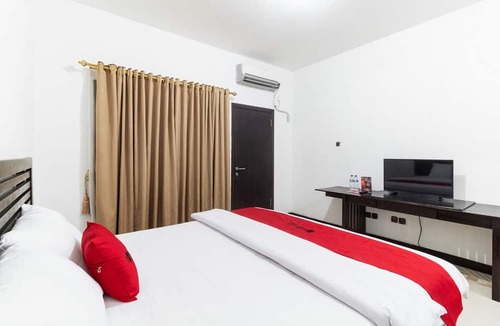 Manado City Centre House | RedDoorz near Bahu Mall Manado