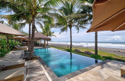 Mendoyo Hotel | Wide Sands Beach Retreat
