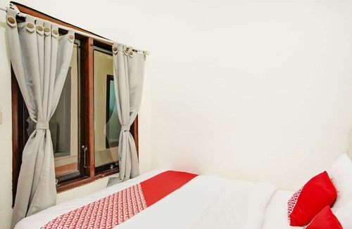 Kupang Hotel | OYO 2965 Silvia Homestay