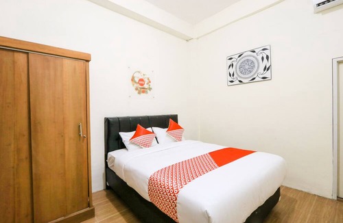 Jember Hotel | OYO 2614 Demasto Homestay