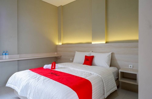 West Semarang Hotel | RedDoorz Syariah near PRPP Semarang
