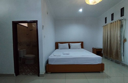 Jambi House | Rich Guesthouse