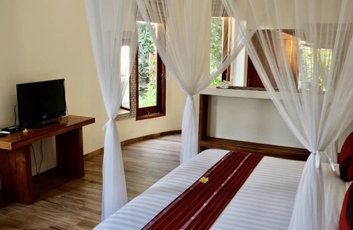 Labuan Bajo Hotel | Puri Sari Beach Hotel