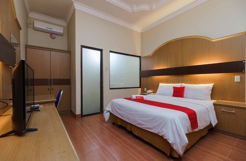 Pematangsiantar Hotel | RedDoorz near RS Harapan Pematangsiantar