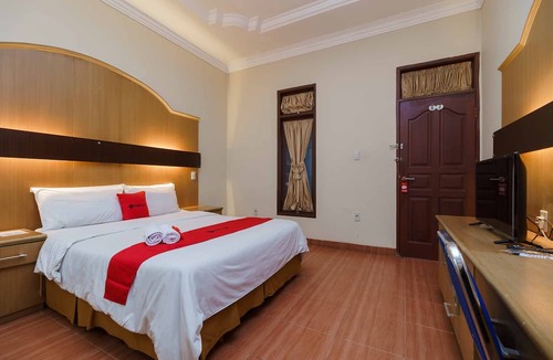 Pematangsiantar Hotel | RedDoorz near RS Harapan Pematangsiantar