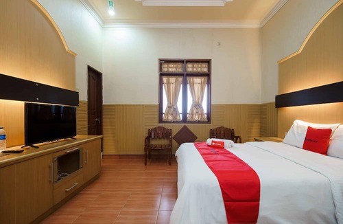 Pematangsiantar Hotel | RedDoorz near RS Harapan Pematangsiantar