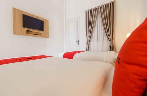 Padang House | RedDoorz Plus Syariah @ Jalan Dr Sutomo Padang