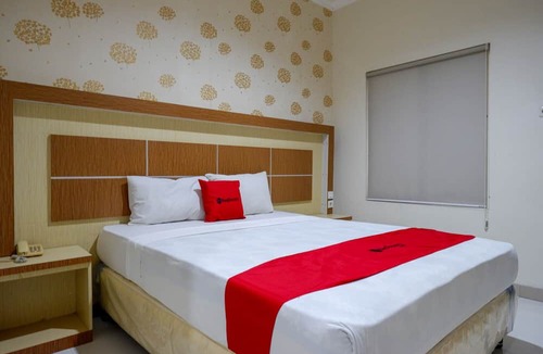Palu Hotel | RedDoorz @ Hotel Bumi Palupy