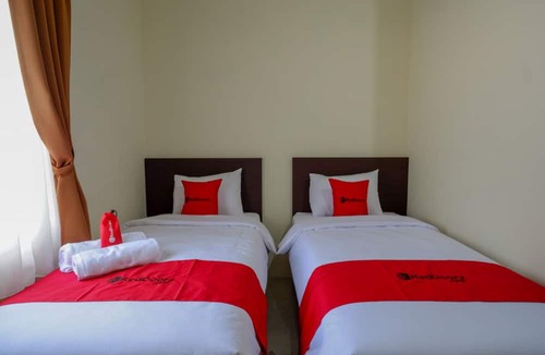 Kebumen Hotel | RedDoorz Syariah near Alun Alun Kebumen