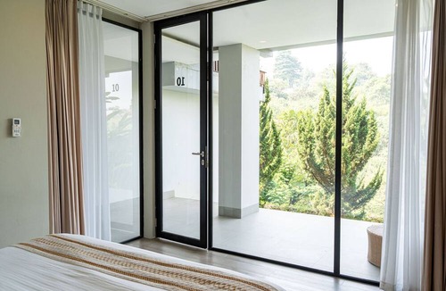 Bandung Villa | Kamala Plantation View 10BR Infinity pool+billiard