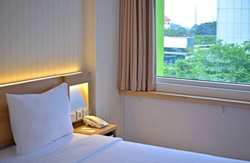 Klojen Hotel | Whiz Prime Hotel Basuki Rahmat Malang