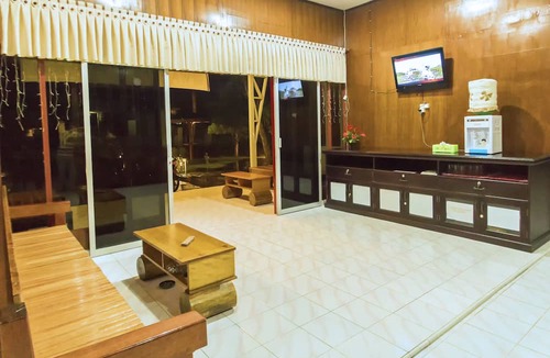 Waisai Hotel | Waisai Beach Hotel
