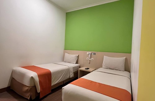 Peterongan Hotel | Green Red Hotel Syariah Jombang