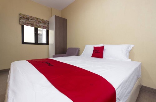 Cipete Utara Hotel | RedDoorz Plus @ Cipete Damai
