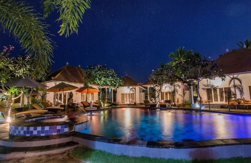 Mushroom Bay Resort | Sanghyang Bay Villas