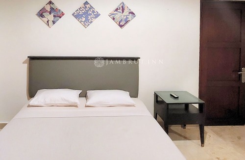 Menteng Hotel | Jambrut Inn