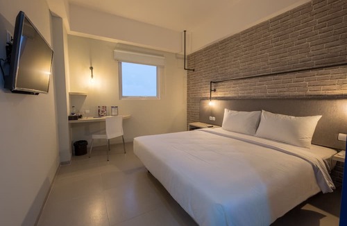 Rawalumbu Hotel | Hotel 88 Bekasi By WH