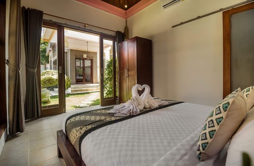 Kuta Selatan Villa | The Georgina Estate