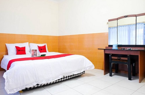 Kopeng Hotel | RedDoorz near STAB Syailendra Kopeng