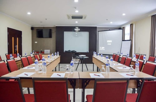 Grogol Utara Hotel | Sunbreeze Hotel Senayan