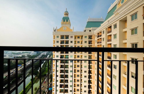 Kelapa Gading Barat Apartment | Modern 2BR at City Home Apartment with Sofa Bed near MOI