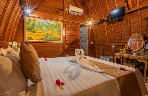 Sampalan House | The Peace Arta Bungalow