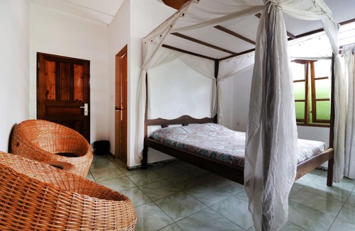 Tuk Tuk House | Bagus Bay Guest House