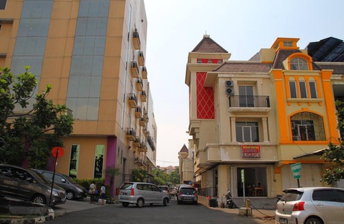 Jakarta House | Hotel Syariah Mama Cengkareng