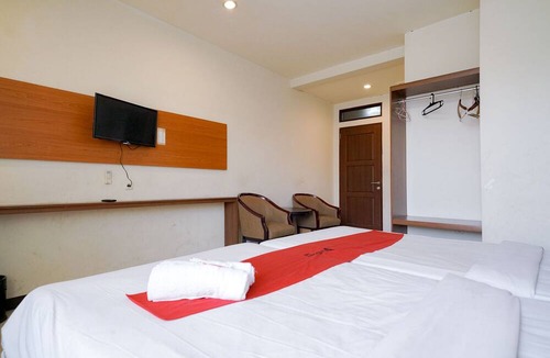 Braga Hotel | RedDoorz Near Braga Street