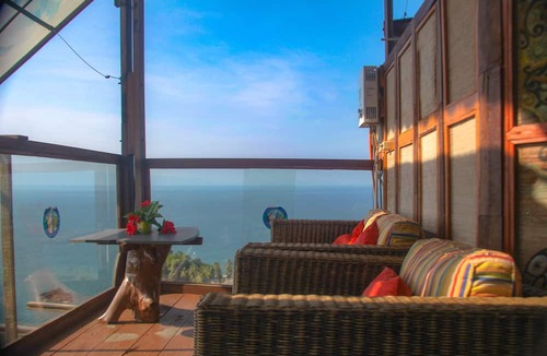 Cisolok House | Karang Aji Beach Villa