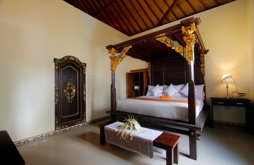 Buahan House | Madesimon Villa