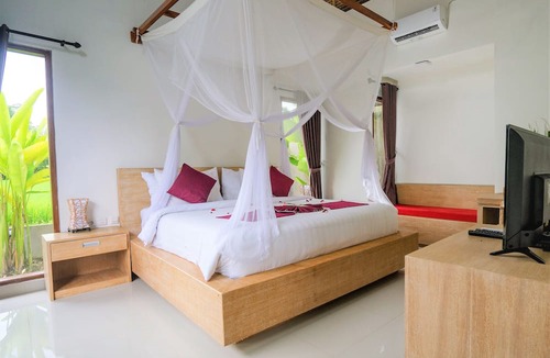 Kenderan Bed & Breakfast | Three Gold Luxury Private Villa