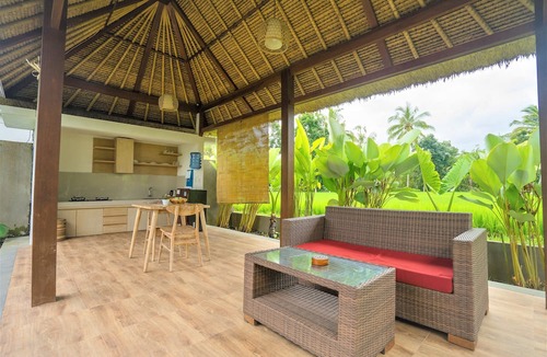 Kenderan Bed & Breakfast | Three Gold Luxury Private Villa