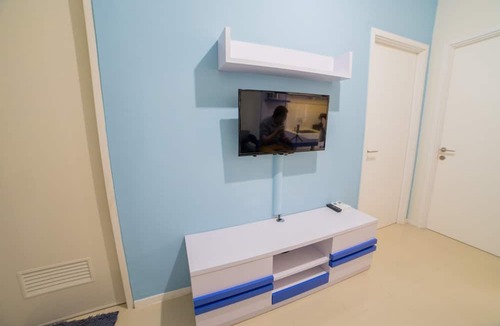 Hegarmanah Apartment | Cozy Apartment at Parahyangan Residence with Direct Access to Swimming Pool