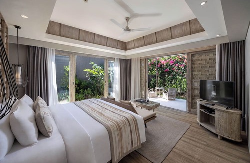 Jimbaran Hotel | Cross Bali Breakers