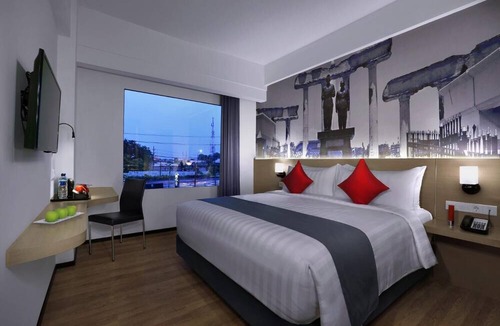Waru Hotel | NEO+ Waru Sidoarjo by Aston