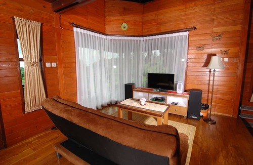 Ciater Villa | Villa ChavaMinerva Kayu - Ciater