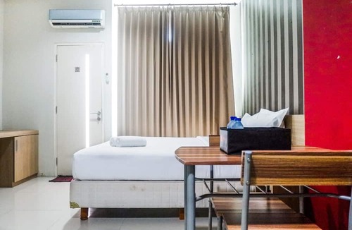 Siwalankerto Apartment | Spacious Studio Room at The Square Apartment