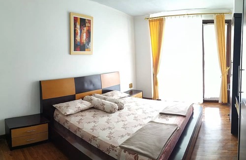 Cipanas Villa | Villa Pinggir Danau Puncak for 30 pax