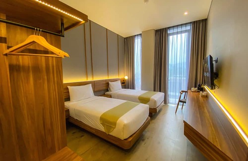 Hargomulyo Hotel | Facade Hotel by Azana