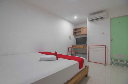 Pontianak House | RedDoorz near Gajah Mada Pontianak