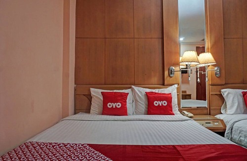 Chinatown Hotel | OYO 671 Hotel Capitol