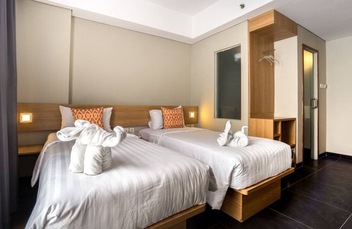 Tanjung Duren Utara Hotel | Maple Hotel Jakarta