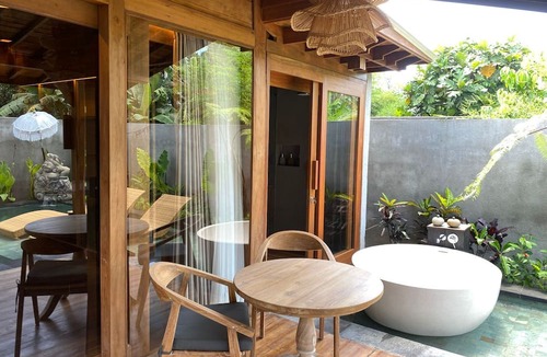 Kemenuh Hotel | Yana Villas Kemenuh by GenuineHost