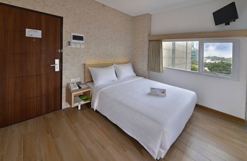 Melawai Hotel | Whiz Hotel Falatehan Jakarta