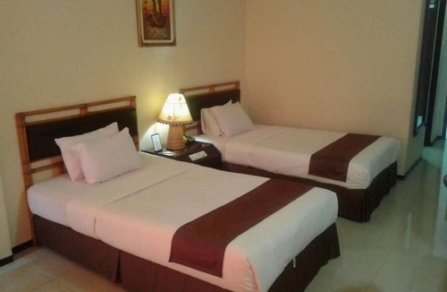 Madiun Hotel | Hotel Merdeka Madiun