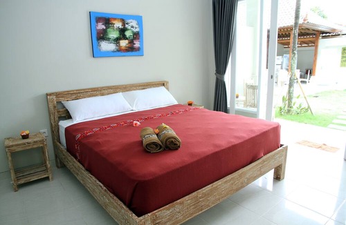 Padonan House | Asung Guesthouse