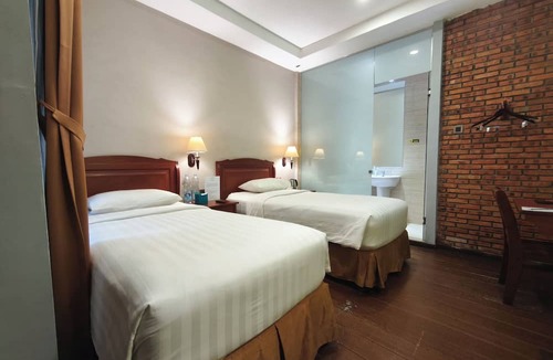Medan Hotel | Thong's Inn - KNO Kualanamu Transit Hotel