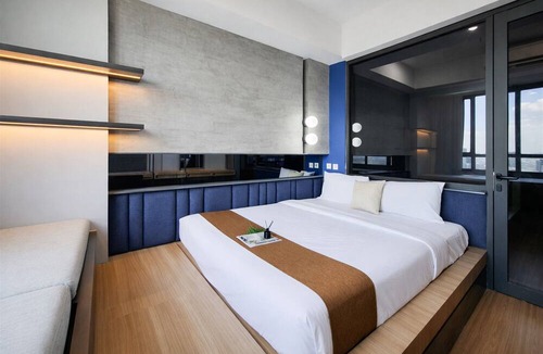 Panunggangan Utara Apartment | Bright And Cozy 1Br At Collins Boulevard Apartment