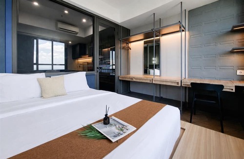 Panunggangan Utara Apartment | Bright And Cozy 1Br At Collins Boulevard Apartment
